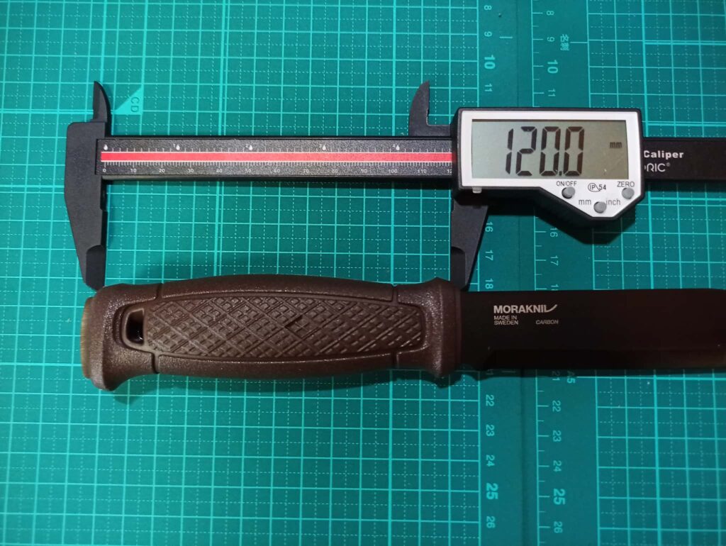 モーラナイフ ガーバーググランドブラックの柄長12.0cm